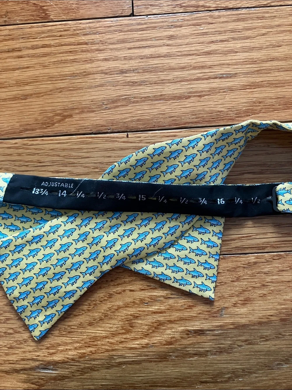 Vineyard Vines - Men’s Yellow and Blue Adjustable Shark Bow Tie